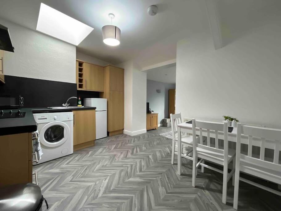 אבריסטוויט Modern 2 Bedroom Flat In Town Centre מראה חיצוני תמונה