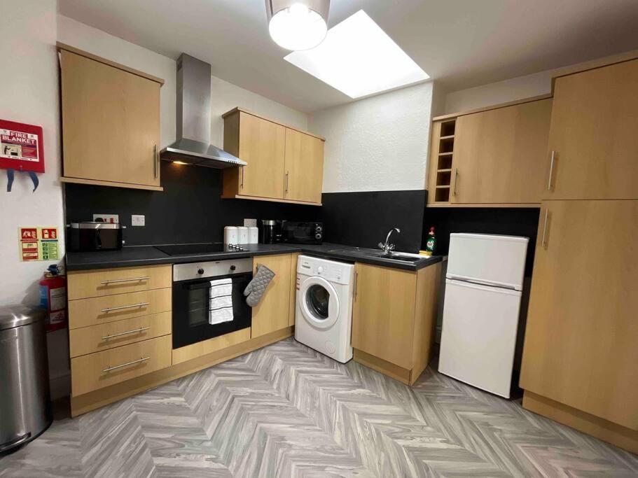 אבריסטוויט Modern 2 Bedroom Flat In Town Centre מראה חיצוני תמונה